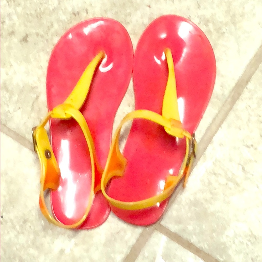 Sandles